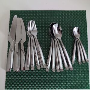 Gourmet Settings GS Stainless Flatware Glossy 21 Piece Lot 18/0 Curved Handles